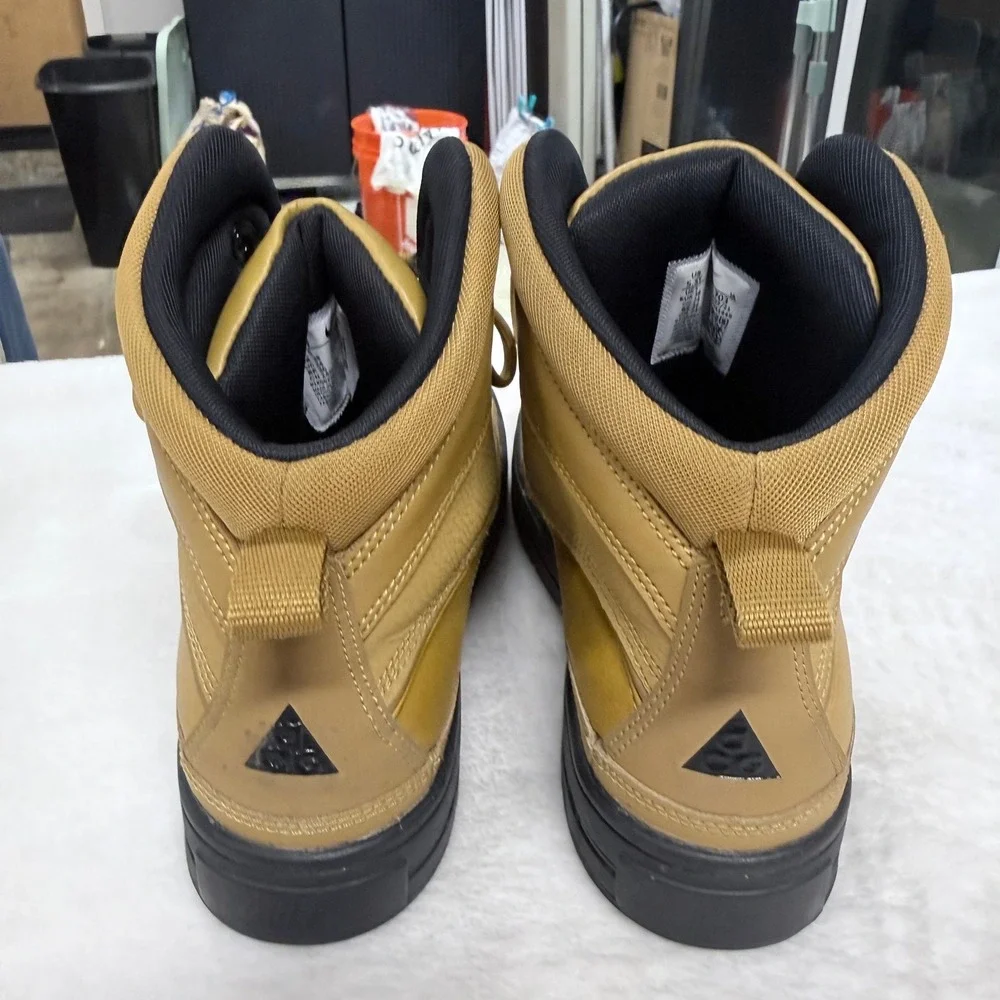 Nike ACG Woodside 2 High Kids Wheat Black Winter Duck Boots 524872-703 Size 5.5Y